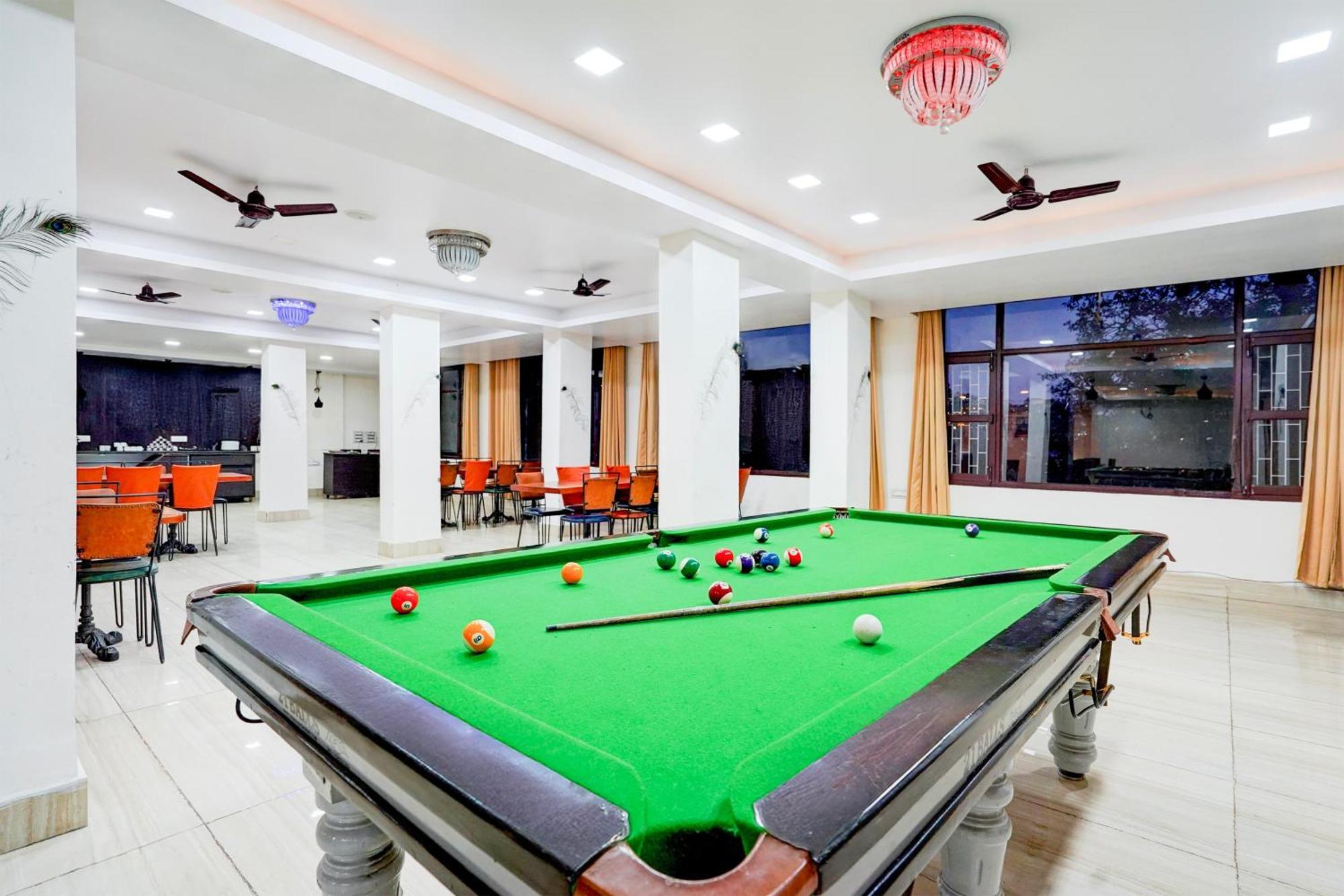 Super Townhouse Mall Road Near Library Chowk Mussoorie Exterior foto